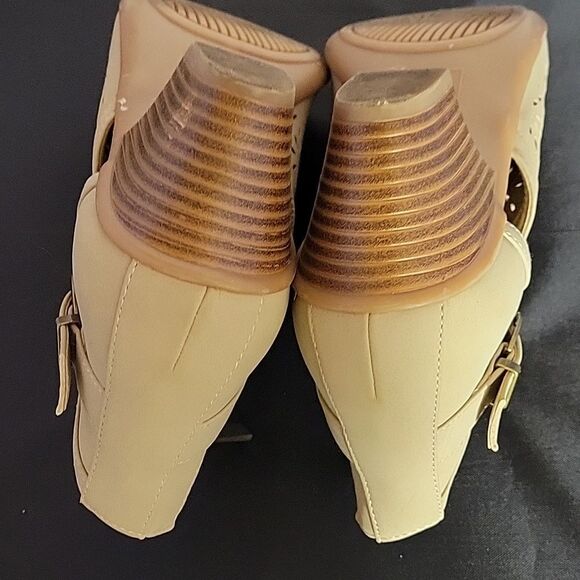 EASY STREET DAKOTA PEEP TOE WOMEN"S ADJUSTABLE BUCKLE SANDALS - Picture 14 of 16